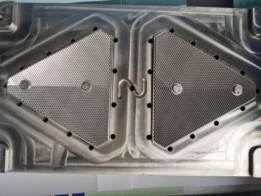 0.01mm Precision Mould Service Auto Lamp Mould Polishing OEM/ODM