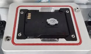 H13 Steel Tablet Middle Frame Electronics Molds 2D/3D Files Anti Scratch Finish Customized